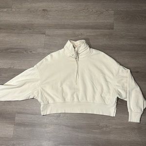 Cropped Mock Neck Athletic Pullover